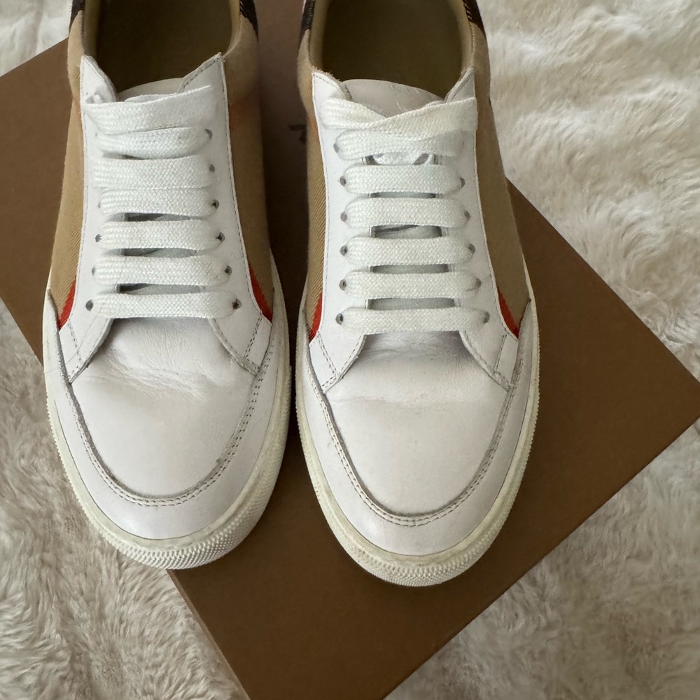 Burberry White and Tan Women’s Sneakers